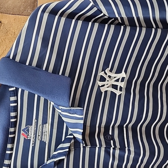 Majestic NY Yankees Cool Base Short Sleeve Polo - Picture 2 of 7